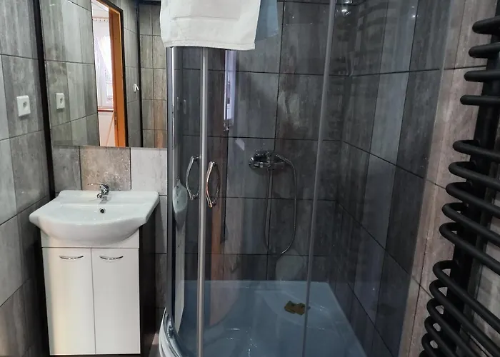 Korona Przy Termach Cieplickich 10proc Rabatu Do Term Cieplice Self Check In 24h Apartment 3*